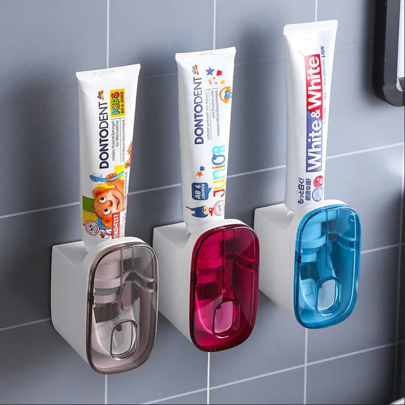 Distributeur automatique de dentifrice mural